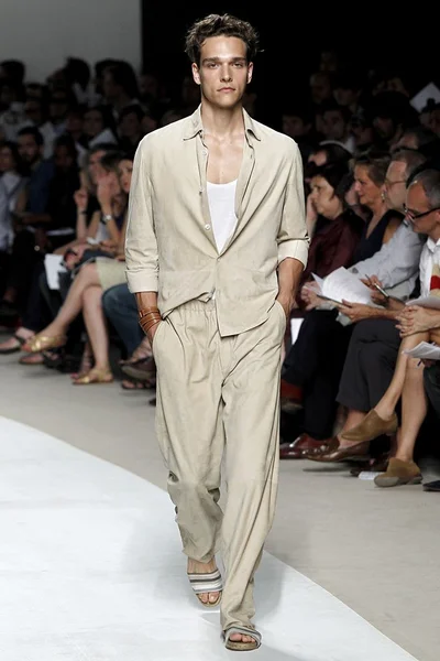 Look 39
